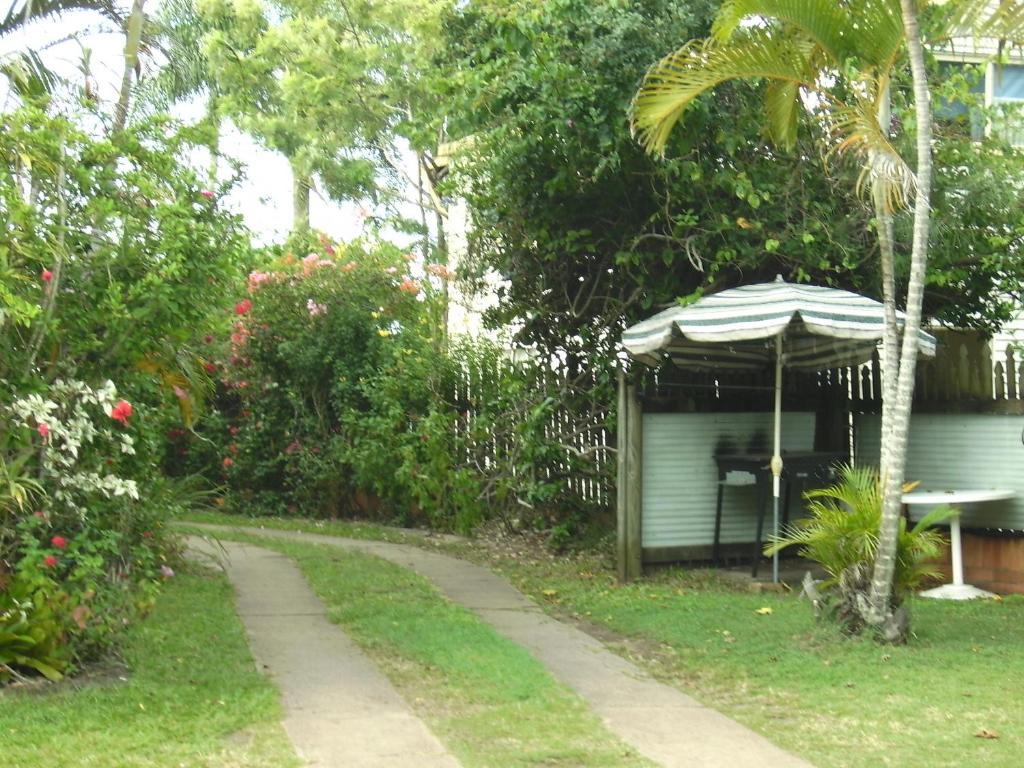Lisianna Apartments Hervey Bay Esterno foto